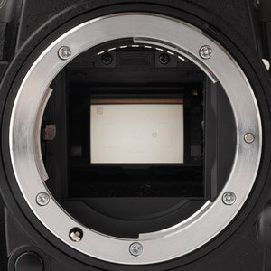 ニコン Nikon D7000 デジタル一眼レフ /  DX AF-S NIKKOR 18-200mm F3.5-5.6G ED