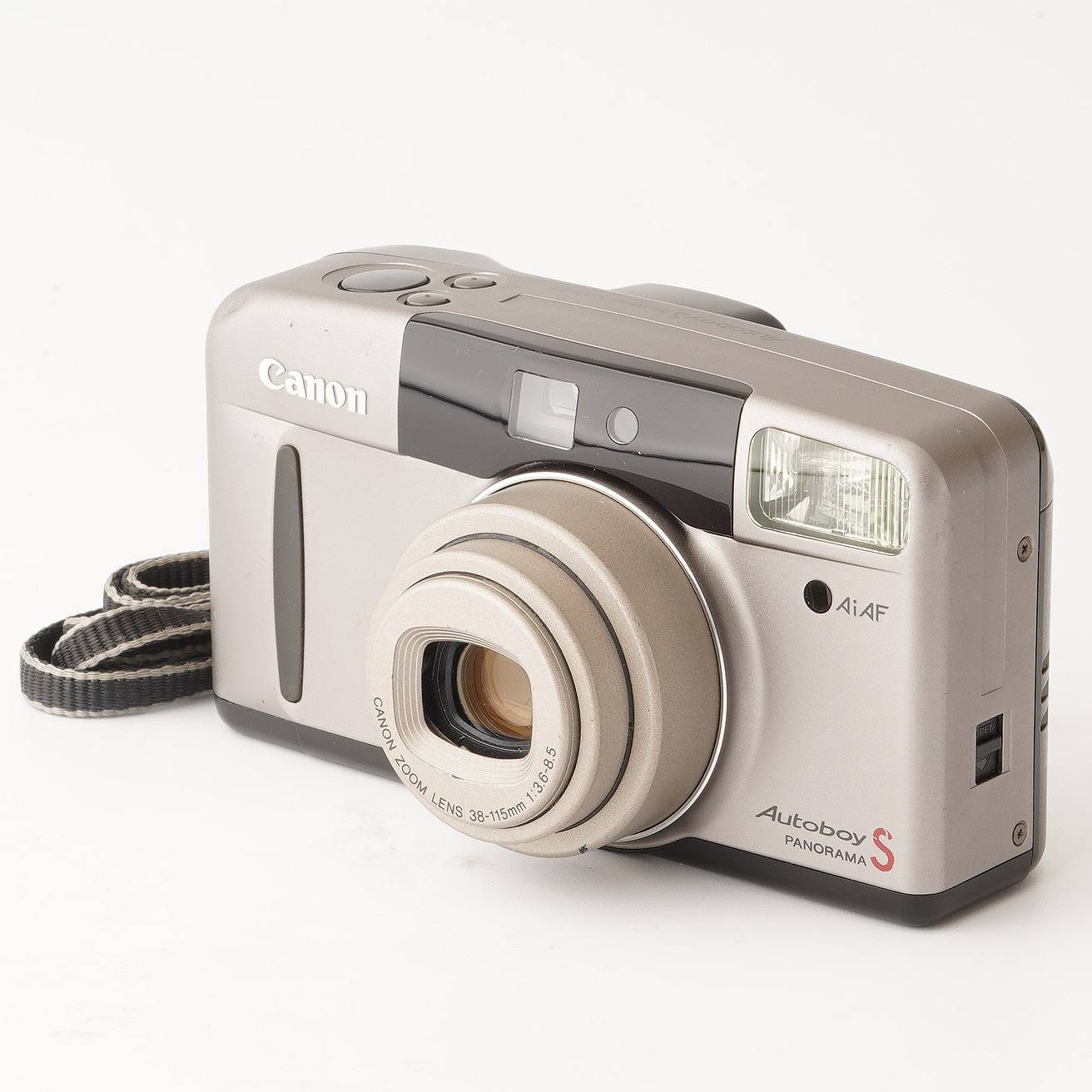 Canon Autoboy S PANORAMA / ZOOM 38-115mm f/3.6-8.5 – Natural