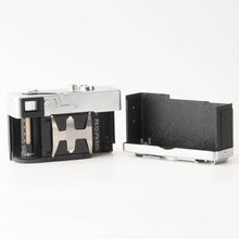 Load image into Gallery viewer, Rollei 35 / Cari Zeiss Tesser 40mm f/3.5
