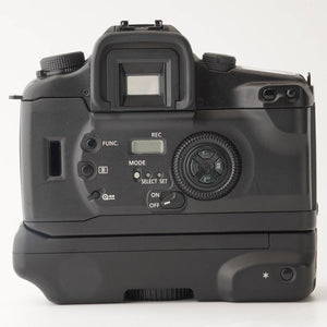 Canon EOS 7 Body / Battery Pack BP-300 / EF 75-300mm f/4-5.6 II