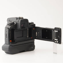 Load image into Gallery viewer, Canon EOS 7 Body / Battery Pack BP-300 / EF 75-300mm f/4-5.6 II
