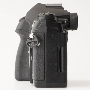 オリンパス Olympus OM-D E-M1 Mark III ボディ ミラーレス一眼デジタルカメラ
