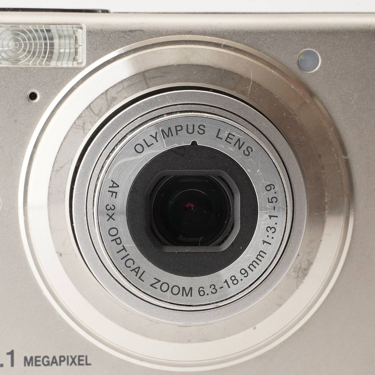 OLYMPUS デジタルカメラ FE-220 シルバー　コンパクト オリンパス Olympus CAMEDIA FE 220 D シルバー コンパクト