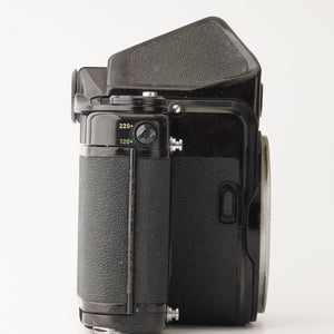 Pentax 6x7 Eye Level Mirror up / Super-Multi-Coated TAKUMAR 6X7 105mm f/2.4