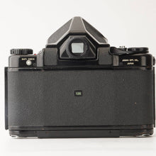 Load image into Gallery viewer, Pentax 6x7 Eye Level Mirror up / Super-Multi-Coated TAKUMAR 6X7 105mm f/2.4

