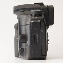Load image into Gallery viewer, Canon EOS 7 / Tokina AF 19-35mm F3.5-4.5
