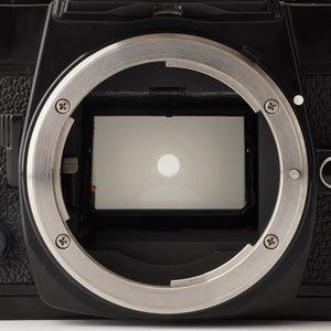 Nikon FE2 Black Body / Series E 36-72mm f/3.5