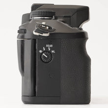 Load image into Gallery viewer, Minolta α-7 alpha-7 35mm SLR Film Camera Body Black
