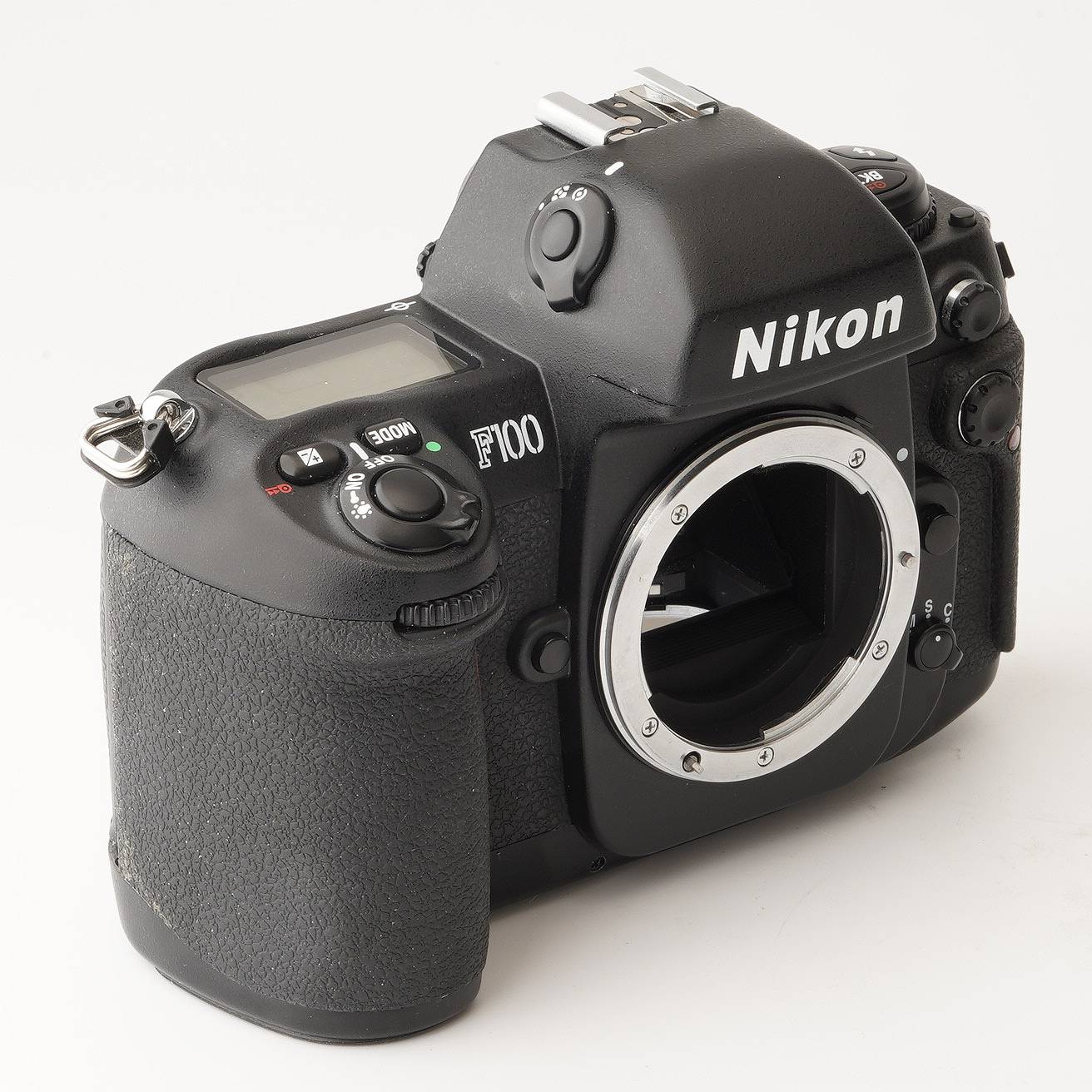 Nikon F100 一眼レフカメラ 28-105mm ニコン Nikon F100 / AF NIKKOR 28-105mm F3.5-4.5D – Natural