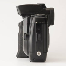 Load image into Gallery viewer, Canon EOS 5 / EF 55-200mm f/4.5-5.6 II USM

