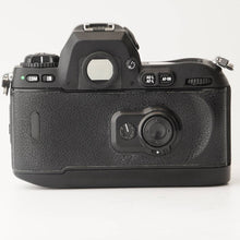 画像をギャラリービューアに読み込む, ニコン Nikon F100 ボディ 一眼レフカメラ
