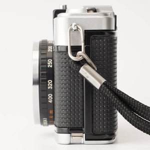 Olympus PEN EE 3 / D.Zuiko 28mm f/3.5