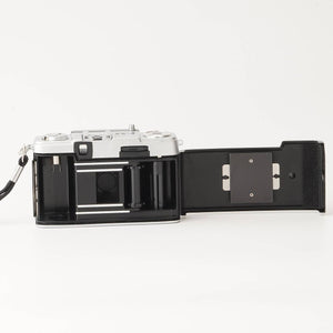 Olympus PEN EE 3 / D.Zuiko 28mm f/3.5