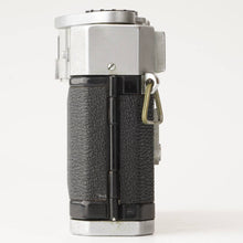 Load image into Gallery viewer, Canon Model 7 35mm Rangefinder Film Camera
