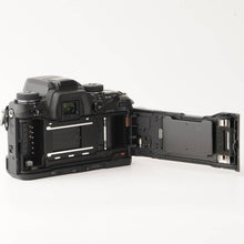 画像をギャラリービューアに読み込む, ミノルタ Minolta α-7 alpha-7 ボディ 35mm 一眼レフフィルムカメラ ブラック
