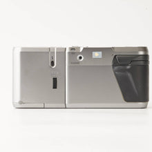 画像をギャラリービューアに読み込む, コンタックス Contax T / Carl Zeiss Sonnar T* 38mm f/2.8
