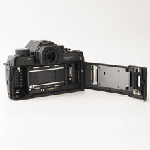 画像をギャラリービューアに読み込む, コンタックス Contax ST 一眼レフ フィルムカメラ
