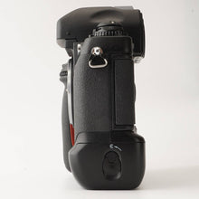 画像をギャラリービューアに読み込む, ニコン Nikon F5 35mm 一眼レフフィルムカメラ
