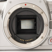 Load image into Gallery viewer, Canon EOS Kiss Digital X / EF 28-90 f/4-5.6 III
