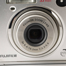 画像をギャラリービューアに読み込む, 富士フイルム Fujifilm FINEPIX A500 シルバー
