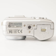 Load image into Gallery viewer, Nikon COOLPIX 2200 Silver
