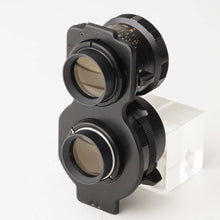 Load image into Gallery viewer, Mamiya C330 Professional / MAMIYA-SEKOR DS 105mm f/3.5 Blue Dot / CdS Magnifying Hood Finder
