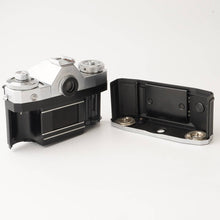 Load image into Gallery viewer, Zeiss Ikon CONTAFLEX Tessar 45mm f/2.8
