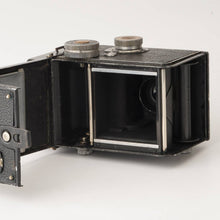 Load image into Gallery viewer, Rollei Rolleicord ll / Carl Zeiss Jena Triotar 7.5cm 75mm f/4.5
