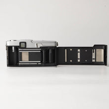 Load image into Gallery viewer, Olympus PEN FT / G.Zuiko Auto-S 40mm f/1.4
