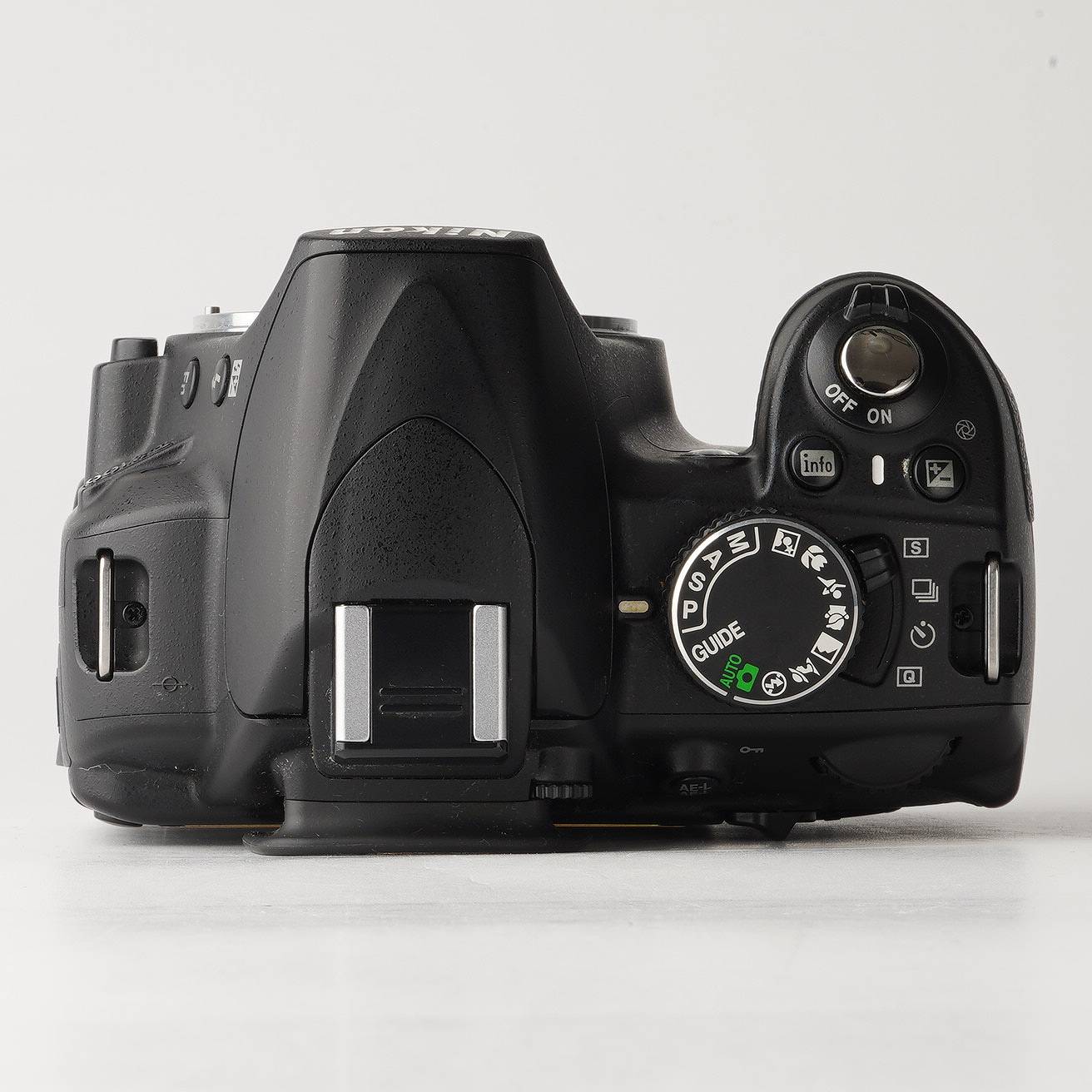 デジタルカメラ Nikon D3100 AF-S DX NIKKOR 18-55mm ニコン D3100 レンズキット 価格比較 - 価格.com