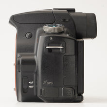 Load image into Gallery viewer, Sony α55 / DT 55-200mm f/4-5.6 SAM
