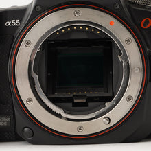 Load image into Gallery viewer, Sony α55 / DT 55-200mm f/4-5.6 SAM
