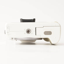 Load image into Gallery viewer, Canon EOS Kiss M / EF-M 15-45mm f/3.5-6.3 IS STM / EF-M 55-200mm f/4.5-6.3 IS STM
