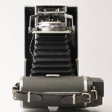 Load image into Gallery viewer, Polaroid 120 Land Camera Yashica-Yashinon 27mm f/4.7
