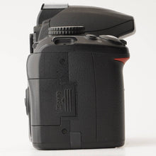 Load image into Gallery viewer, Nikon D3000 / AF-S DX NIKKOR 18-55mm f/3.5-5.6G VR
