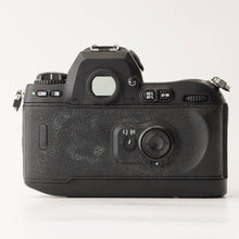 Load image into Gallery viewer, Nikon F100 Body SLR Film Camera

