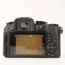 Load image into Gallery viewer, Panasonic LUMIX DMC-G7 / G VARIO 45-200mm f/4-5.6 MEGA O.I.S.
