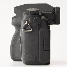 Load image into Gallery viewer, Panasonic LUMIX DMC-G7 / G VARIO 45-200mm f/4-5.6 MEGA O.I.S.
