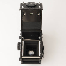Load image into Gallery viewer, Yashica Mat-124 G / Yashinon 80mm f/3.5
