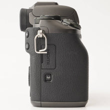 Load image into Gallery viewer, Canon EOS M5/CANON ZOOM LENS EF-M 18-150mm f/3.5-6.3 IS STM
