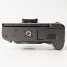 Load image into Gallery viewer, Canon EOS M5/CANON ZOOM LENS EF-M 18-150mm f/3.5-6.3 IS STM
