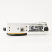 Load image into Gallery viewer, Casio EXILIM EX-FC100 White 5x Optical Zoom
