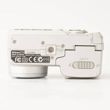 Load image into Gallery viewer, Nikon COOLPIX 775
