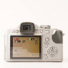 Load image into Gallery viewer, Panasonic LUMIX DMC-FZ18
