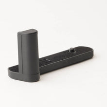 Load image into Gallery viewer, Leica Handgrip 18715 for D-LUX5
