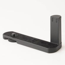 Load image into Gallery viewer, Leica Handgrip 18715 for D-LUX5
