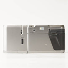 Load image into Gallery viewer, Contax T / Carl Zeiss Sonnar T* 38mm f/2.8
