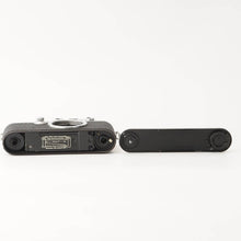 Load image into Gallery viewer, Leica IIIc 35mm Rangefinder Camera

