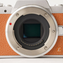 Load image into Gallery viewer, Panasonic LUMIX DMC-GF7 / G VARIO 12-32mm f/3.5-5.6 / 35-100mm f/4-5.6 ASPH. MEGA O.I.S.
