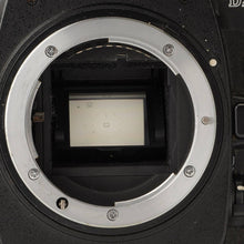 Load image into Gallery viewer, Nikon D200
